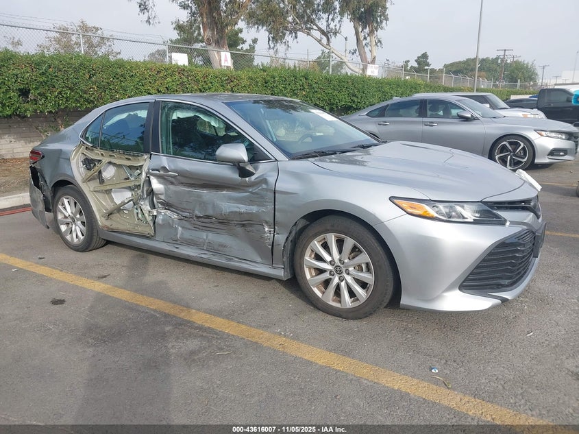 2020 TOYOTA CAMRY LE - 4T1L11AK3LU985547