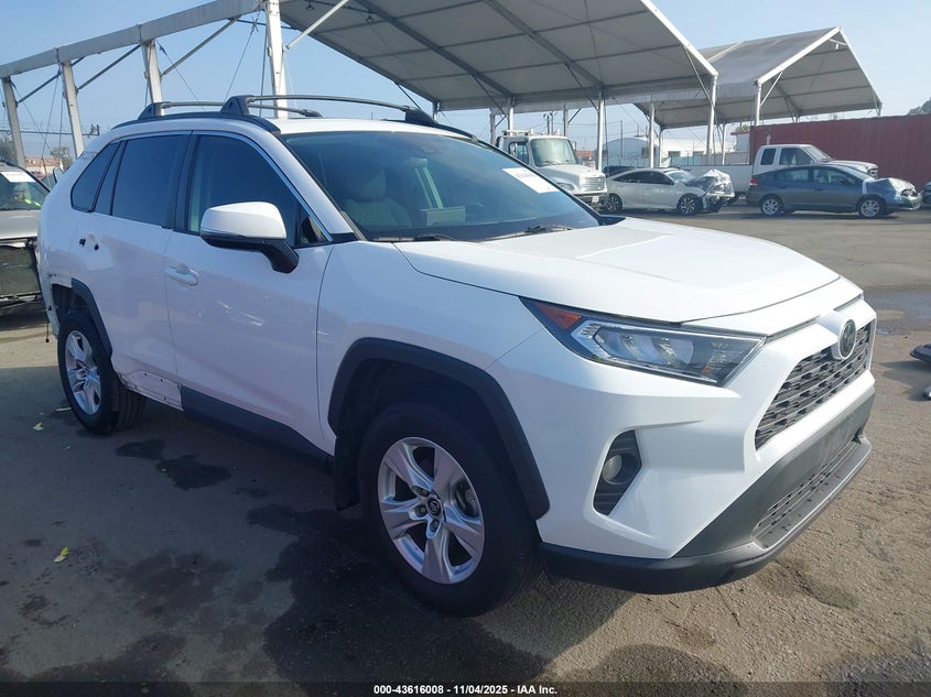 TOYOTA RAV4 XLE/XLE PREMIUM