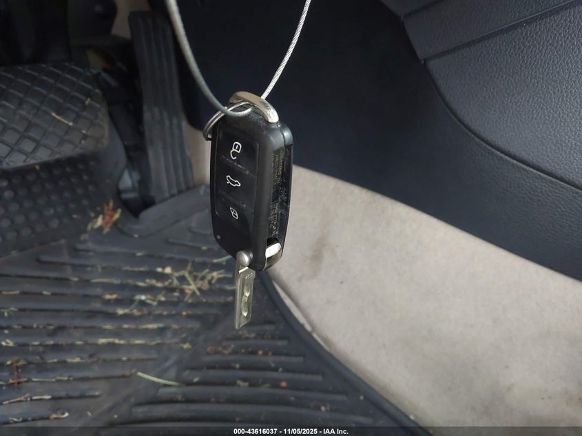 2014 VOLKSWAGEN JETTA 1.8T SE - 3VWD17AJ5EM409322