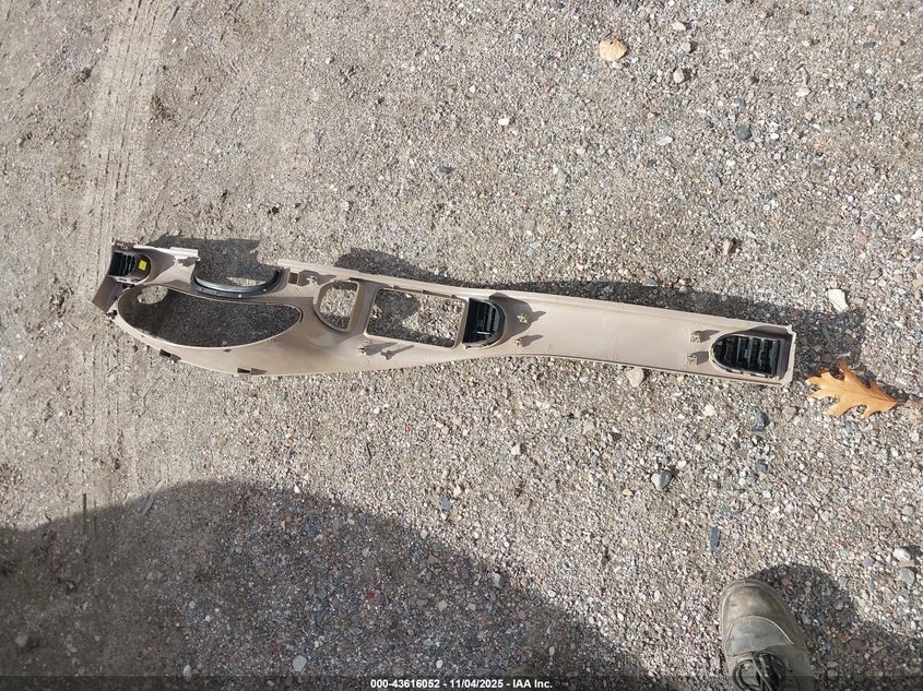 2004 Buick Century VIN: 2G4WS52J741319196 Lot: 43616052