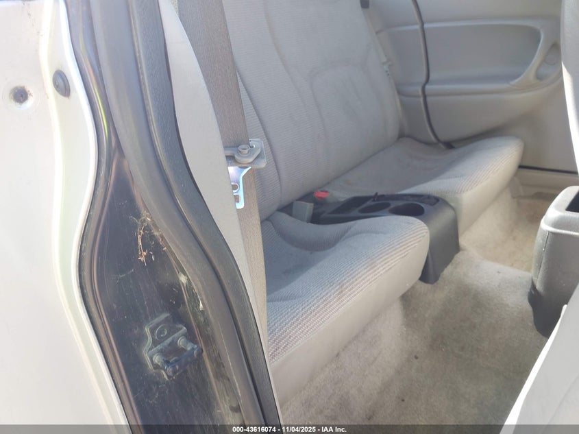 1G8ZP12832Z222133 2002 SATURN SL photo no. 8