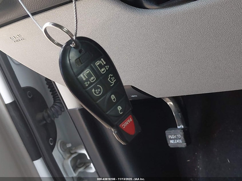 2016 Chrysler Town & Country Limited VIN: 2C4RC1JG3GR208941 Lot: 43616186