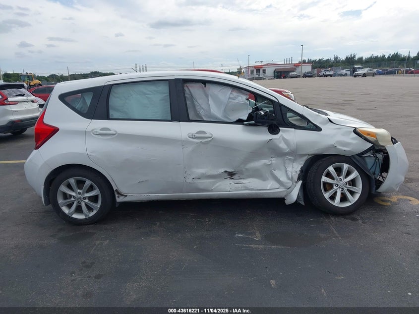 2016 NISSAN VERSA NOTE SL 3N1CE2CP6GL404424