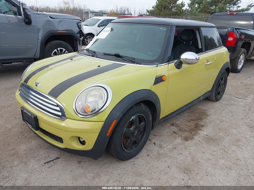 WMWMF3C59ATZ66269 2010 MINI COOPER photo no. 2