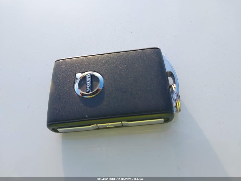 2022 VOLVO XC90 T5 MOMENTUM 7 PASSENGER - YV4102CK1N1783874