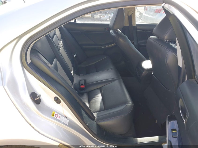 JTHBF1D26F5051800 2015 LEXUS IS photo no. 8