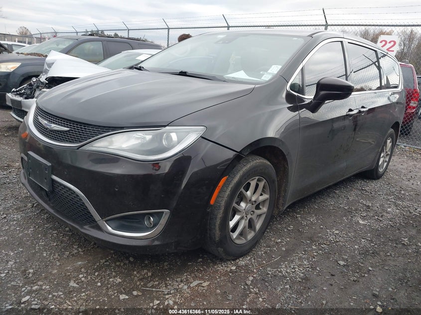 2C4RC1FGXKR700769 2019 CHRYSLER PACIFICA photo no. 2
