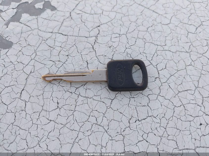 2001 Ford F-250 Lariat/Xl/Xlt VIN: 1FTNW21F11EA22600 Lot: 43616435