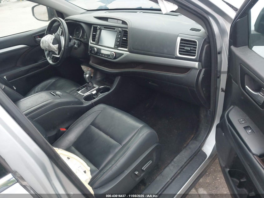 2017 TOYOTA HIGHLANDER XLE 5TDKZRFH4HS514975