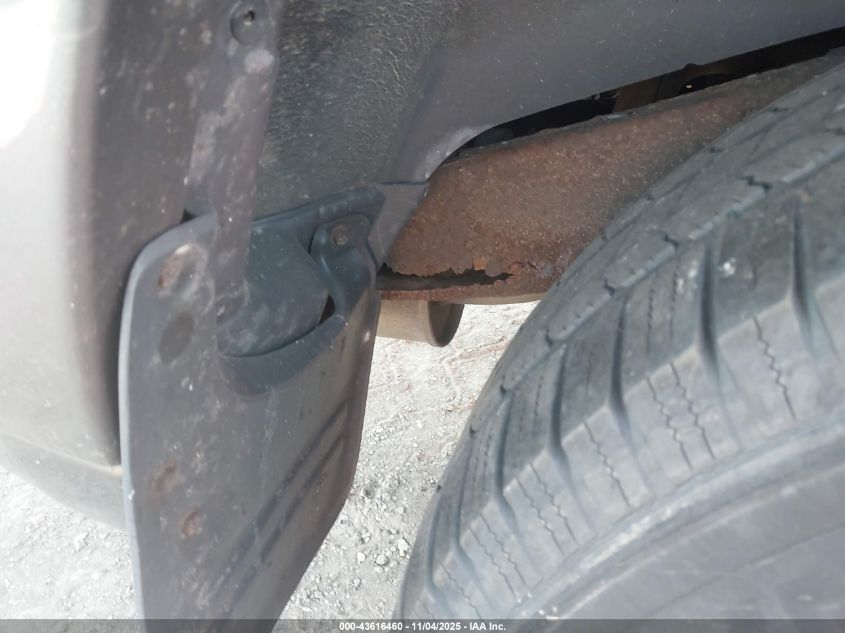 2003 Toyota Sequoia Sr5 V8 VIN: 5TDBT44A73S153163 Lot: 43616460