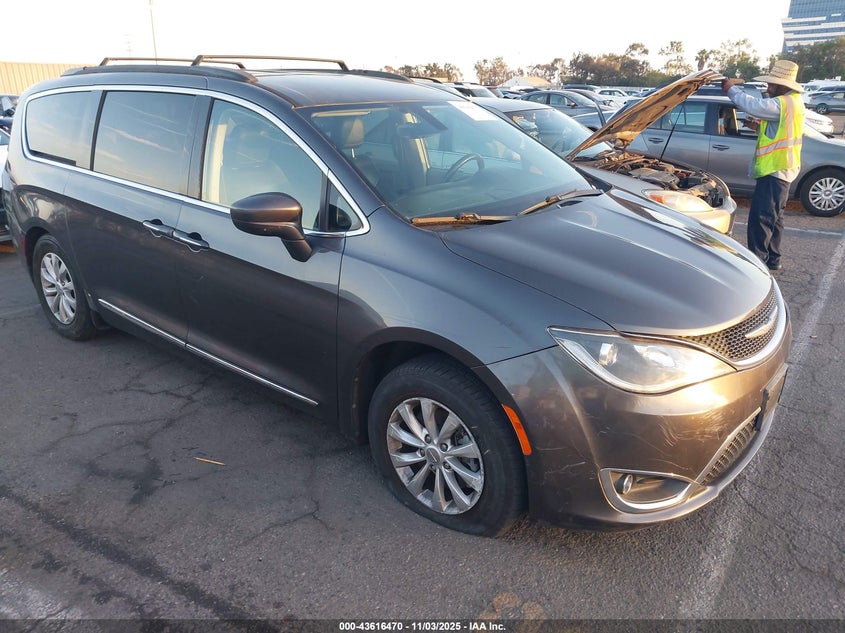 2017 CHRYSLER PACIFICA TOURING-L - 2C4RC1BG3HR613486