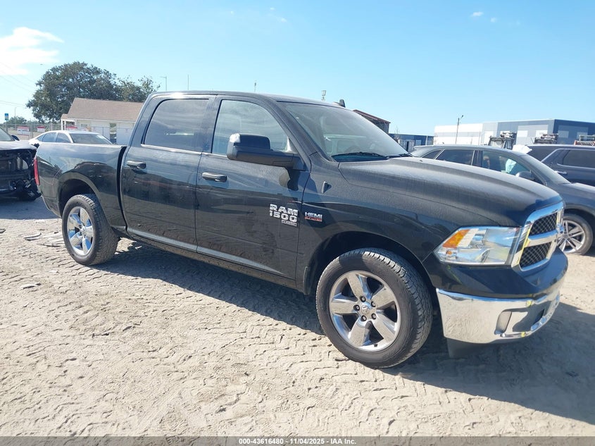 RAM 1500 TRADESMAN 4X4 5 7 BOX