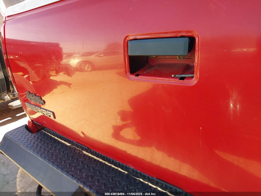 1998 GMC Sierra 2500 Hd Sl VIN: 1GTGK24R6WZ521161 Lot: 43616494