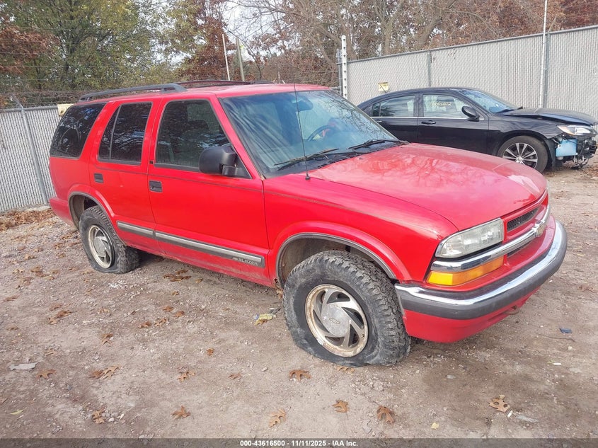 1GNDT13W41K252362 2001 Chevrolet Blazer Lt auction photo 1