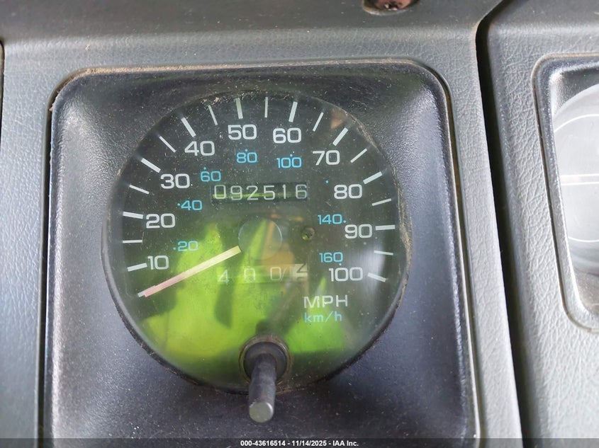 1992 Jeep Wrangler / Yj Sahara VIN: 2J4FY49S2NJ548683 Lot: 43616514