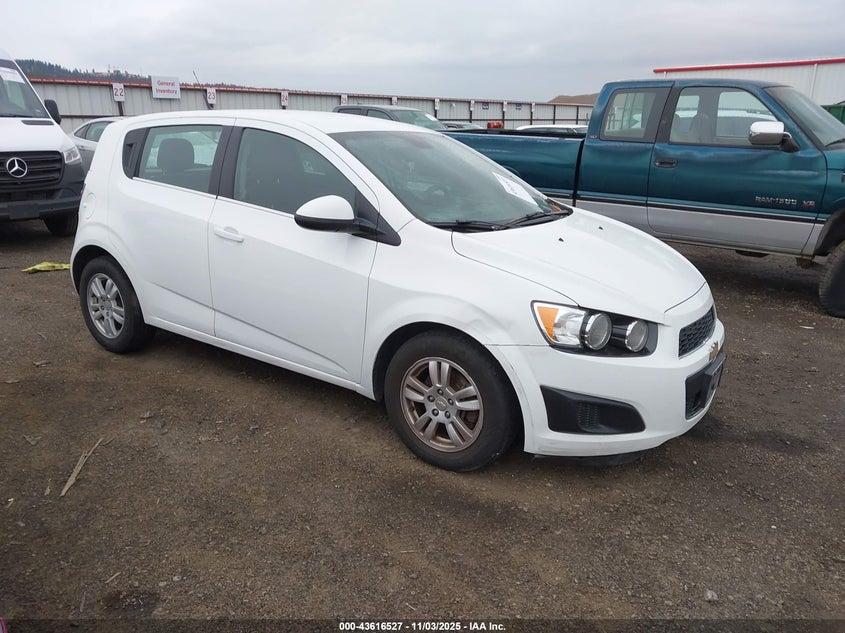 CHEVROLET SONIC LT AUTO