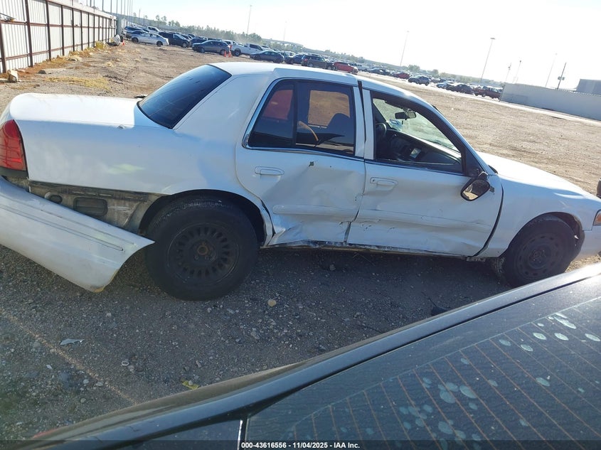 2004 Ford Crown Victoria Police VIN: 2FAFP71W14X139598 Lot: 43616556