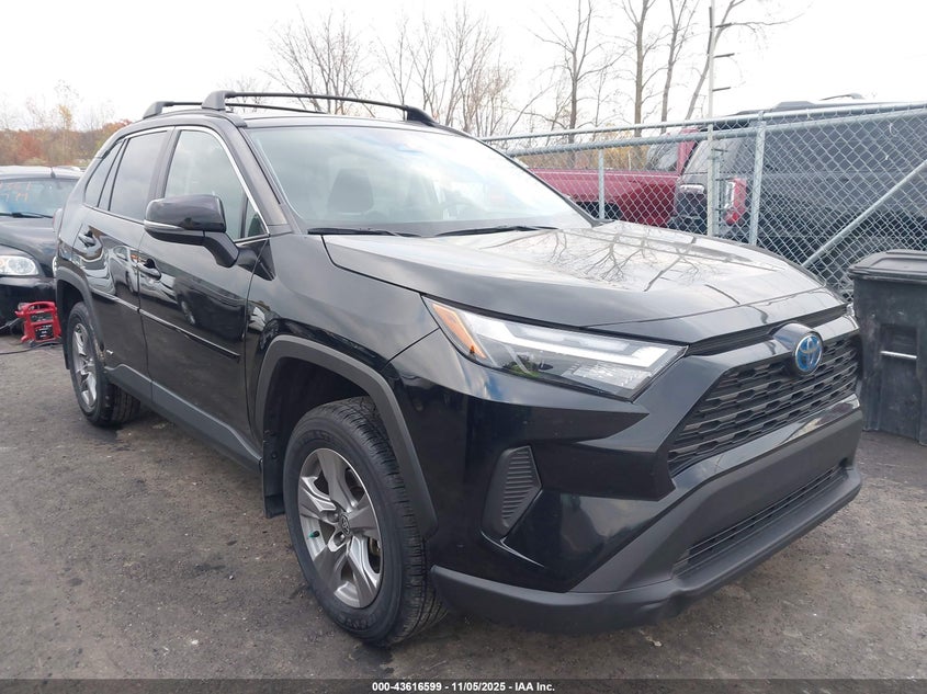TOYOTA RAV4 HYBRID XLE