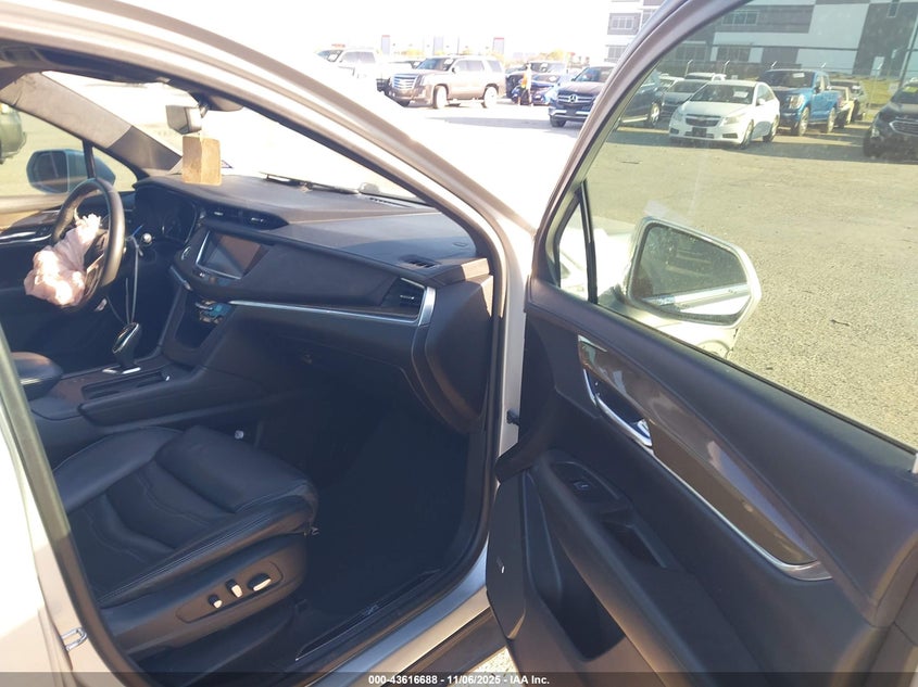 2017 CADILLAC XT5 PLATINUM - 1GYKNFRS1HZ110624