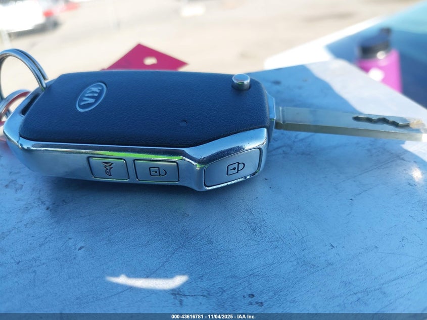 2021 KIA SELTOS S - KNDEU2AA2M7125155