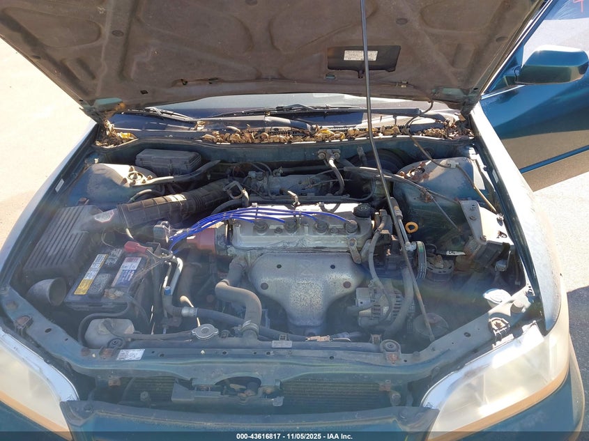 1HGCG56472A012290 2002 HONDA ACCORD photo no. 10