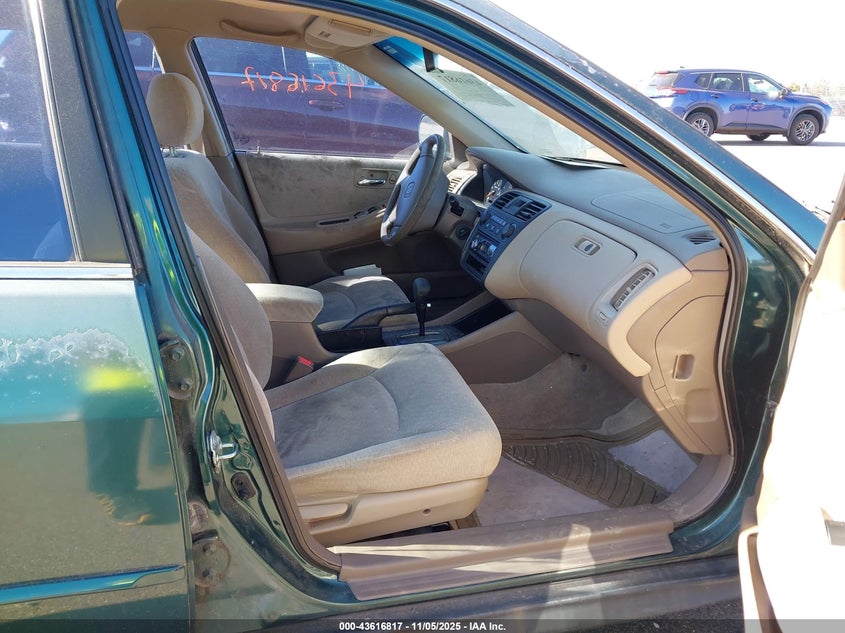 1HGCG56472A012290 2002 HONDA ACCORD photo no. 5