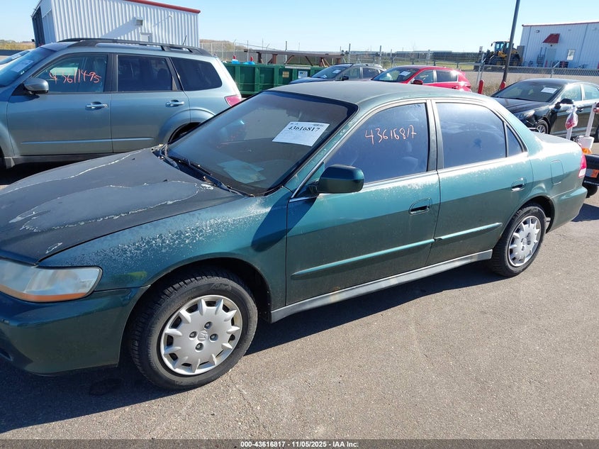 1HGCG56472A012290 2002 HONDA ACCORD photo no. 6