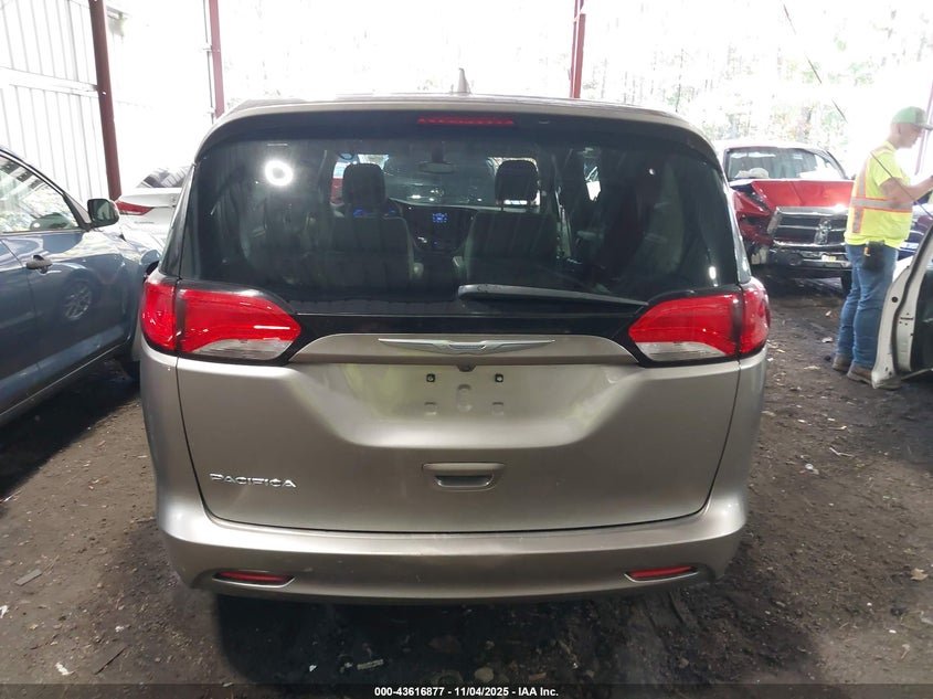 2017 Chrysler Pacifica Lx VIN: 2C4RC1CG9HR633627 Lot: 43616877