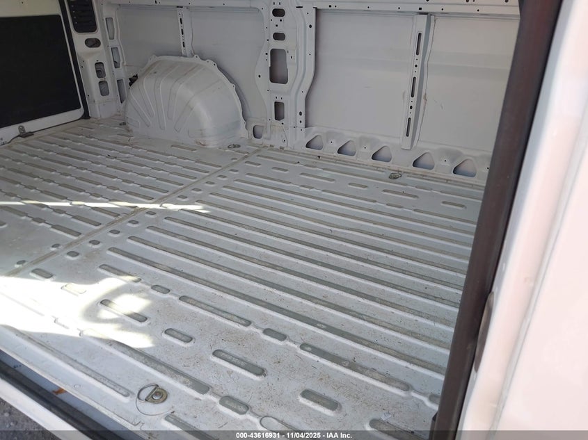 2025 RAM PROMASTER 2500 TRADESMAN LOW ROOF 136 WB W/PASS SEAT 3C6LRVVG6SE512577