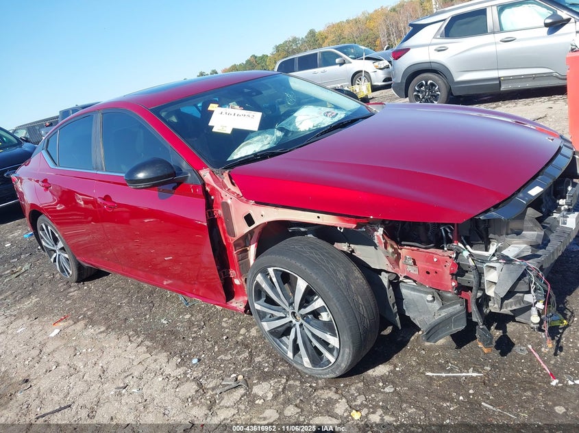 NISSAN ALTIMA SR FWD