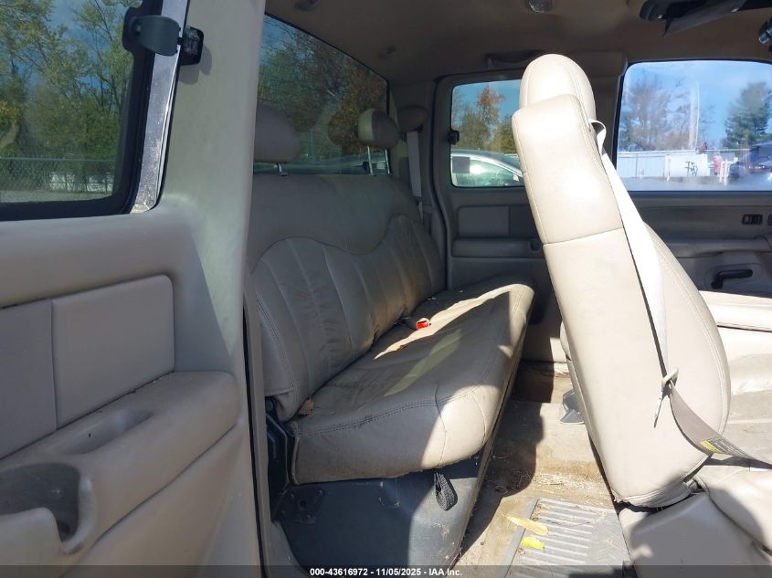 2001 Chevrolet Silverado 1500 Lt VIN: 2GCEC19T411374861 Lot: 43616972