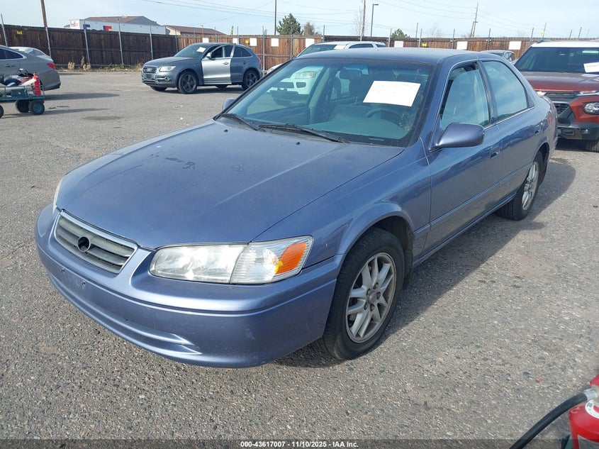 4T1BF28K8YU109220 2000 TOYOTA CAMRY photo no. 2