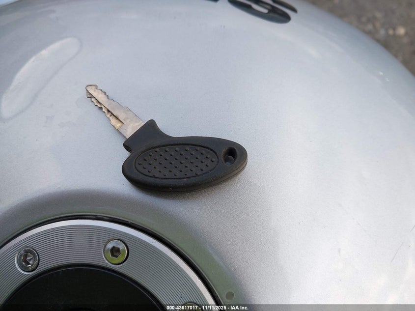 2002 Suzuki Sv650 S VIN: JS1VP52A822106640 Lot: 43617017