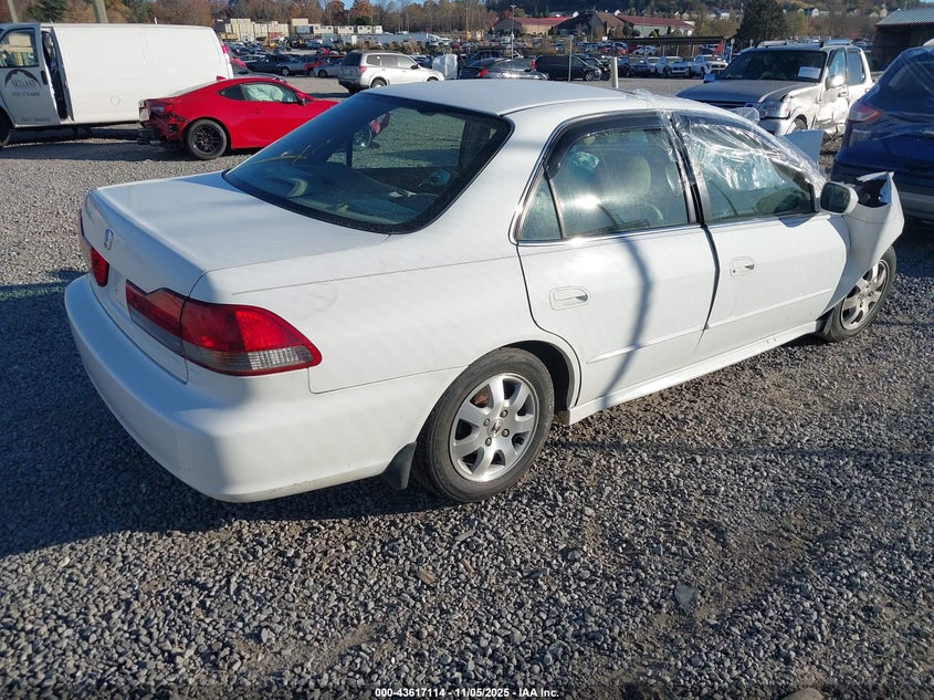 1HGCG56661A128967 2001 HONDA ACCORD photo no. 4