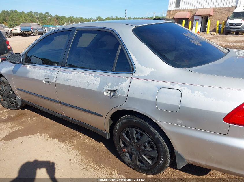 1999 Honda Accord Lx VIN: 1HGCG5649XA015604 Lot: 43617120