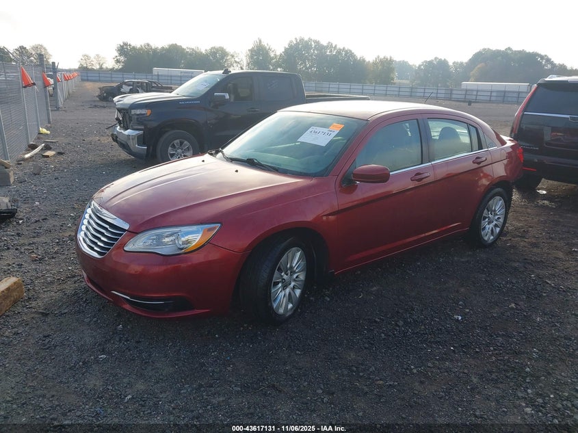 1C3CCBAG2EN136852 2014 CHRYSLER 200 photo no. 2