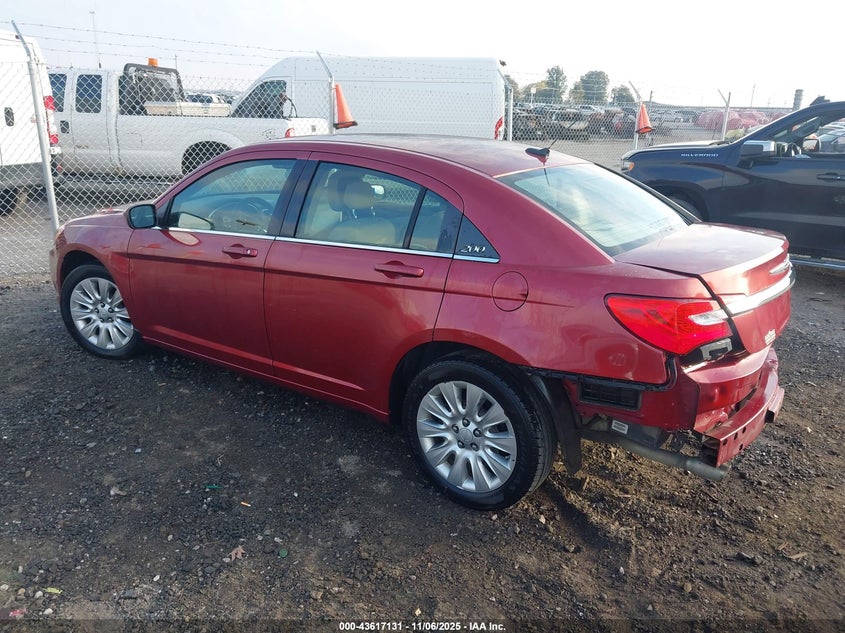 1C3CCBAG2EN136852 2014 CHRYSLER 200 photo no. 3