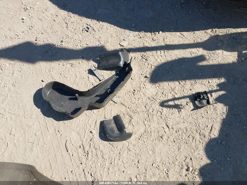 2013 CHEVROLET TAHOE LT - 1GNSCBE09DR154350