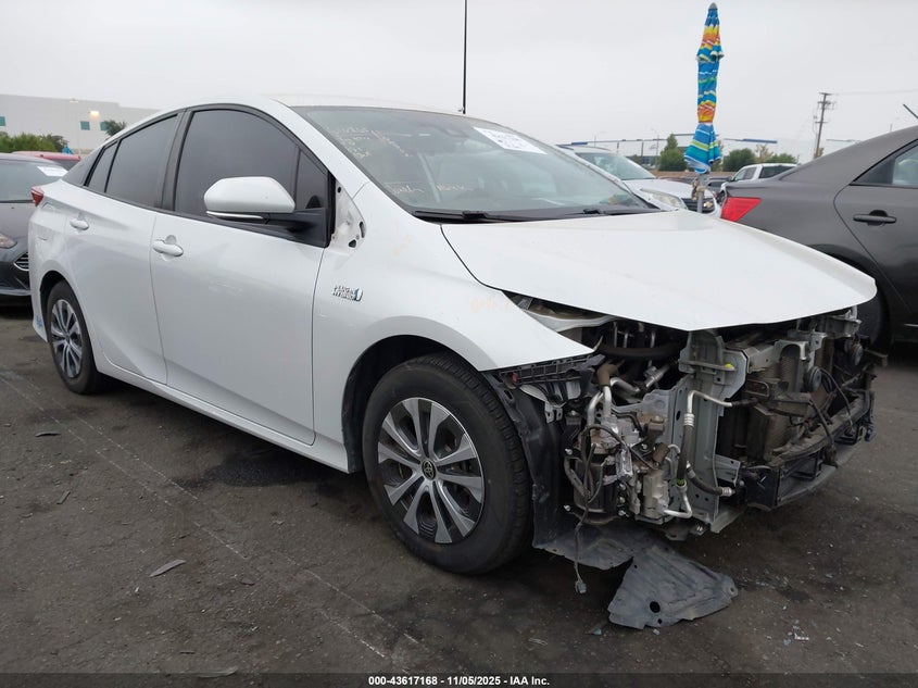 2021 TOYOTA PRIUS PRIME XLE - JTDKAMFP0M3171966