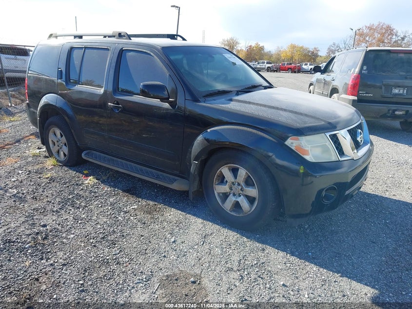 NISSAN PATHFINDER SV