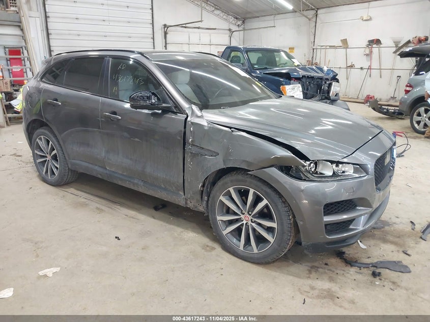 JAGUAR F-PACE 25T PRESTIGE