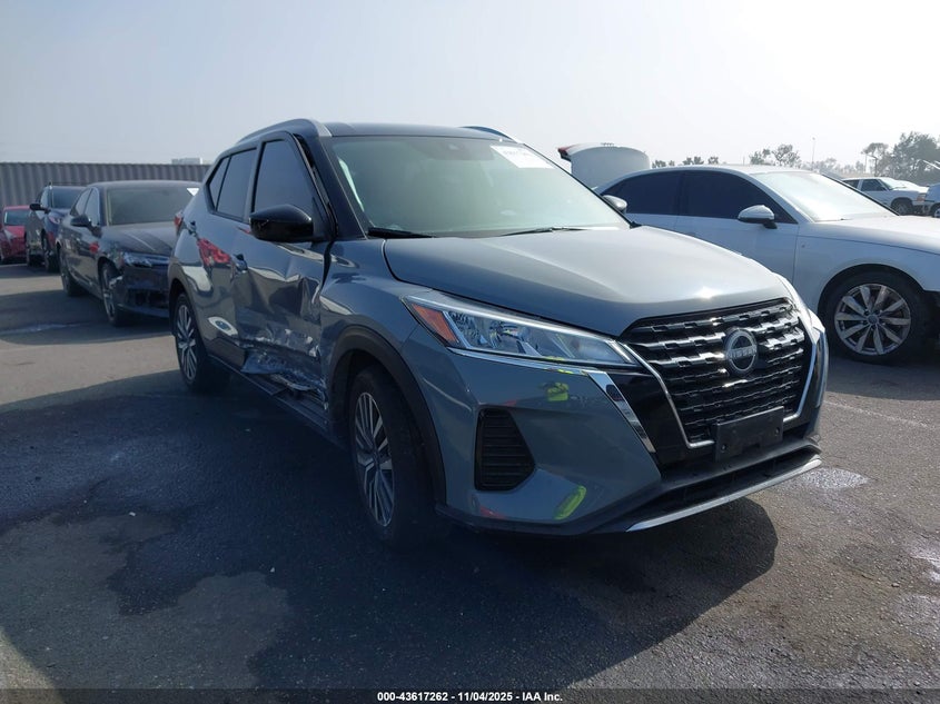 NISSAN KICKS SV XTRONIC CVT