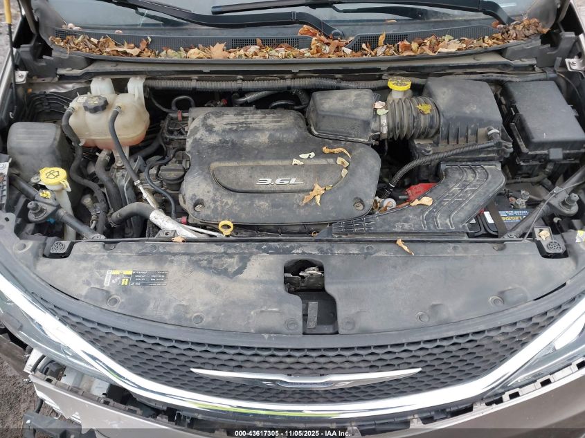 2017 Chrysler Pacifica Touring-L VIN: 2C4RC1BG5HR535907 Lot: 43617305