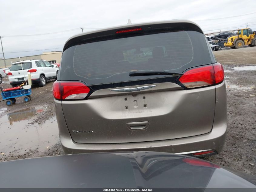 2017 Chrysler Pacifica Touring-L VIN: 2C4RC1BG5HR535907 Lot: 43617305