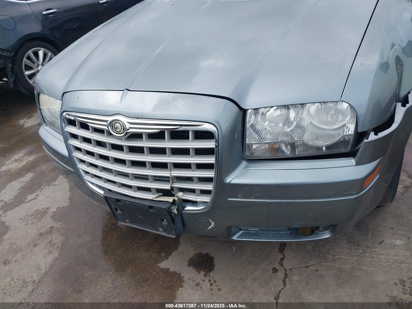 2007 Chrysler 300 VIN: 2C3KA43R17H780625 Lot: 43617387