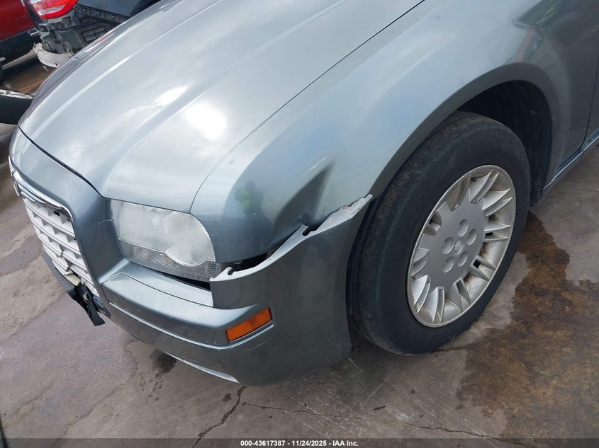 2007 Chrysler 300 VIN: 2C3KA43R17H780625 Lot: 43617387