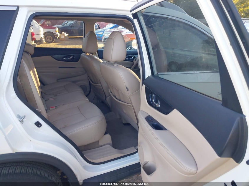 2015 NISSAN ROGUE SL - 5N1AT2MTXFC878677