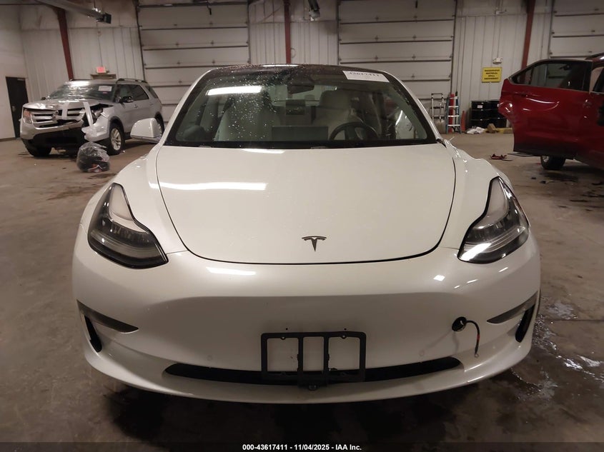 2018 Tesla Model 3 Long Range/Performance VIN: 5YJ3E1EB2JF081729 Lot: 43617411