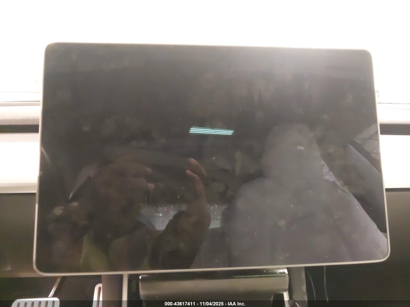 2018 Tesla Model 3 Long Range/Performance VIN: 5YJ3E1EB2JF081729 Lot: 43617411