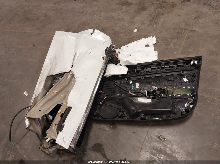 2018 Tesla Model 3 Long Range/Performance VIN: 5YJ3E1EB2JF081729 Lot: 43617411